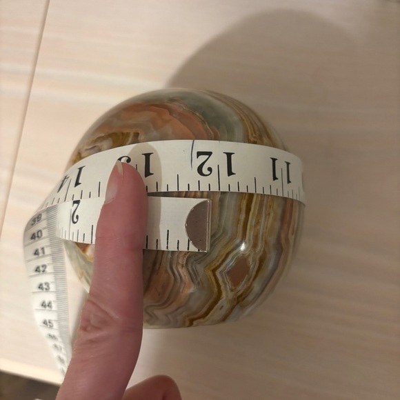 Large Onyx Sphere - Approx. 4" Diameter / 12" Circumference - Picture 7 of 7